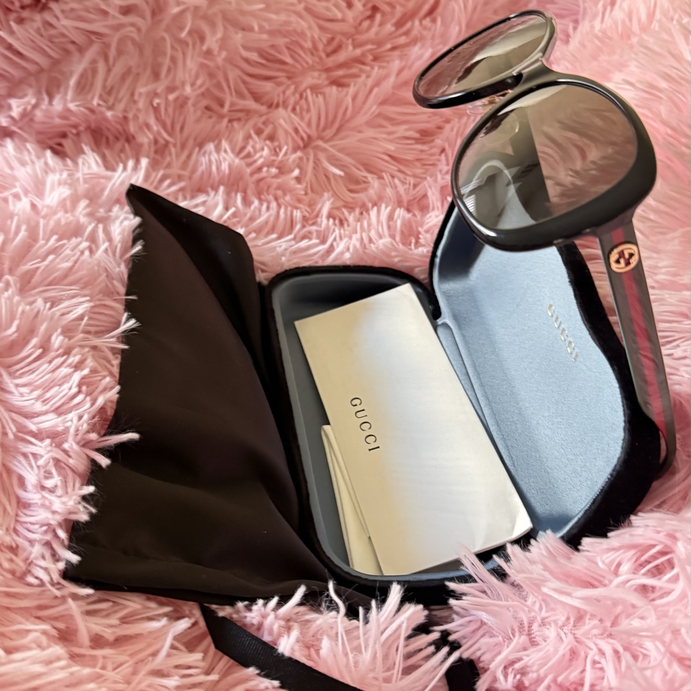 Gucci Black and Pink Sunglasses with Case